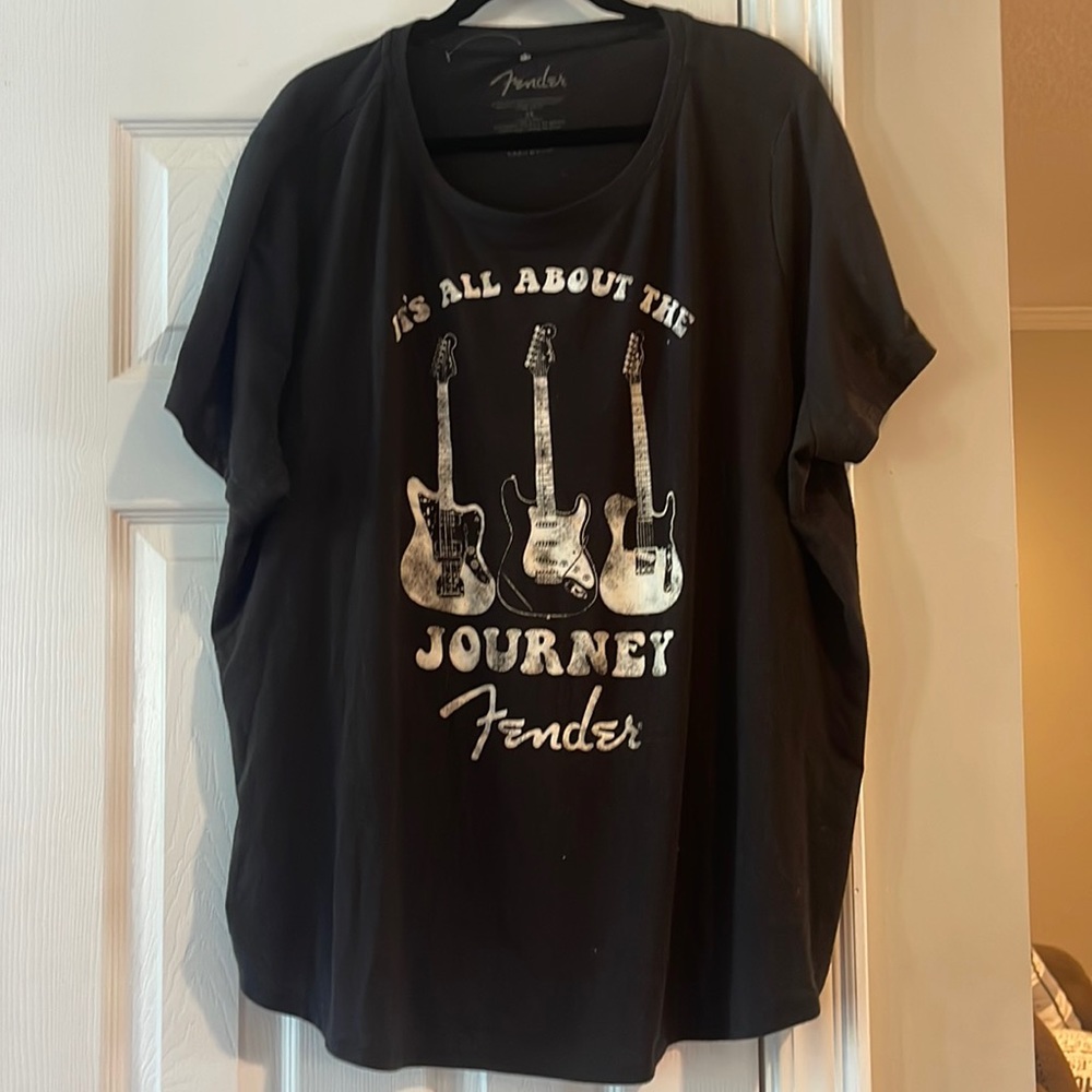 Fender very soft guitar tee 3x